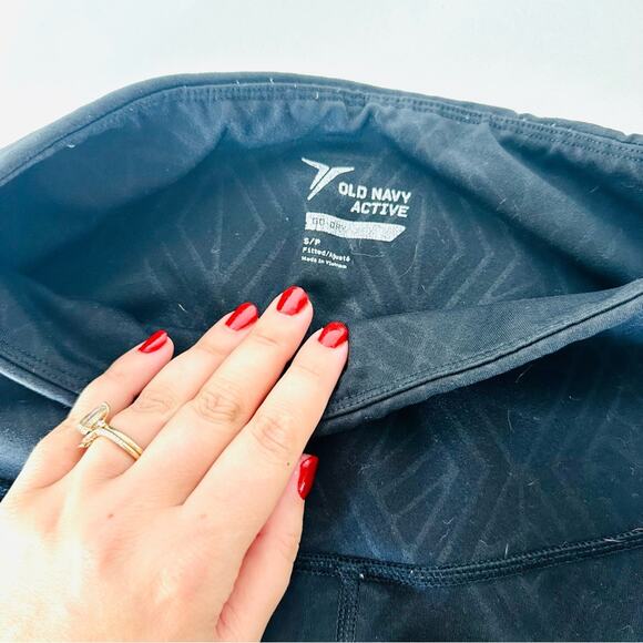 2 OLD NAVY ACTIVE Grey Black Go Dry Striped Geometric High Rise Gym Leggings S - Picture 7 of 16